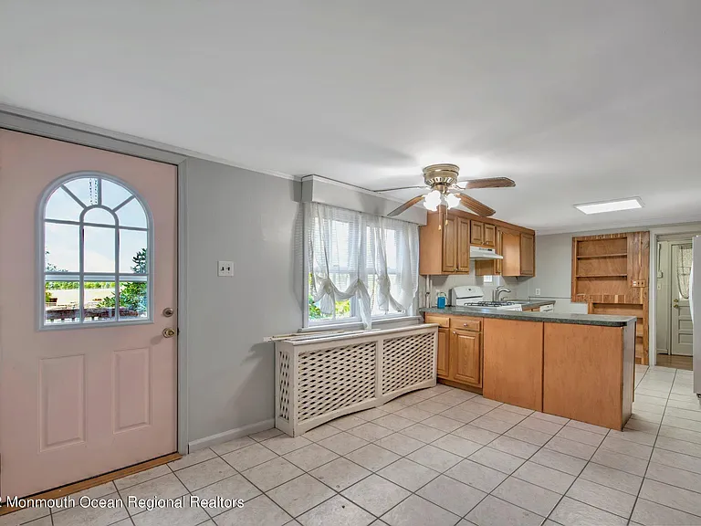 284 Millstone Rd — Photo 20