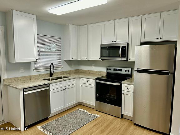 2nd image of 158 Linda Cir