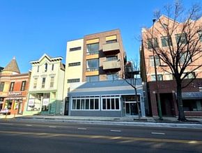 1st image of 1358 W Belmont Ave #401