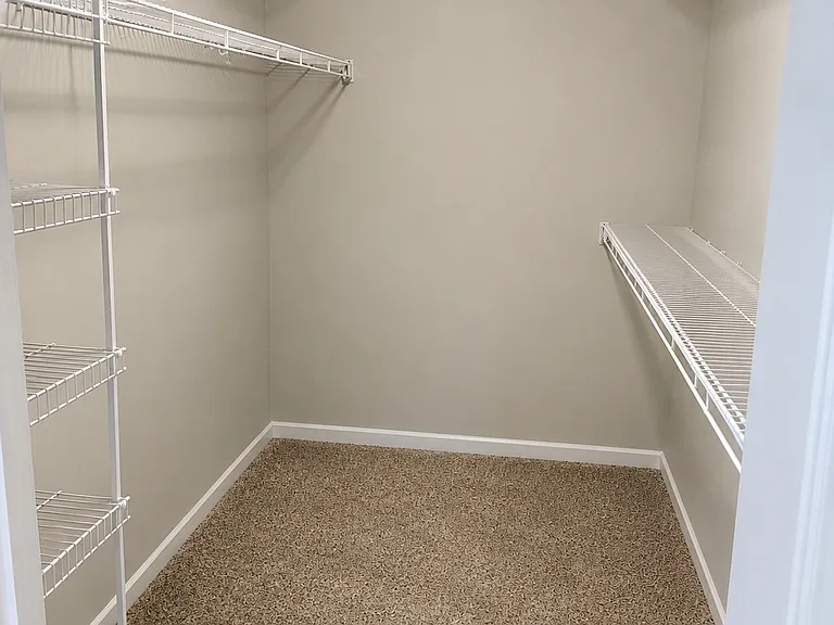 705 Pinehurst Ln — Photo 15