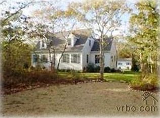 19 Meshacket Rd, Edgartown, MA 02539
