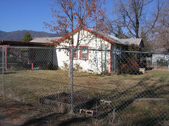 2nd image of 615 Shasta Ave