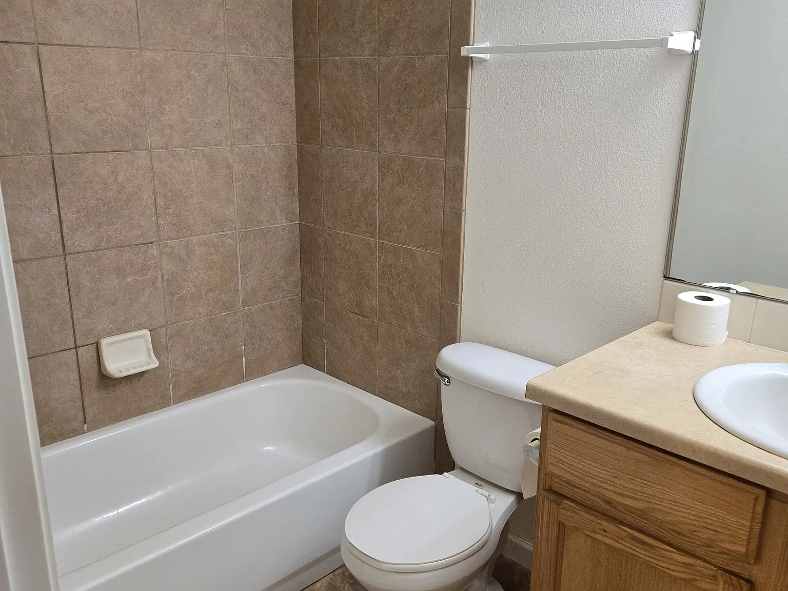 2323 Island Place Unit A - 1 — Photo 2