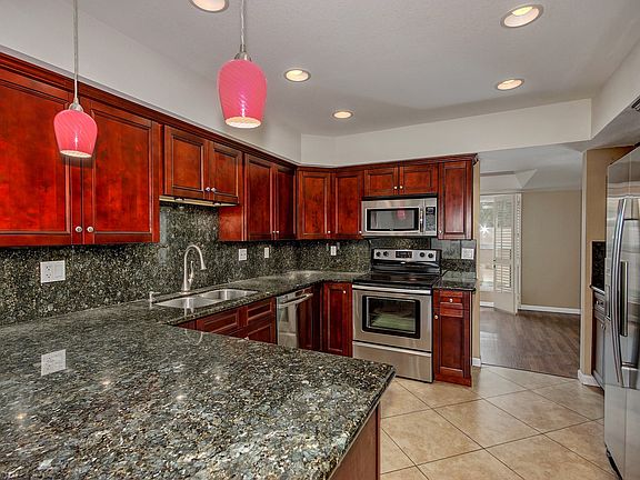 2nd image of 19 E Redondo Dr