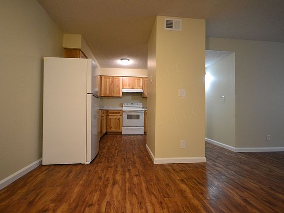 5th image of 174-176 Church St #17