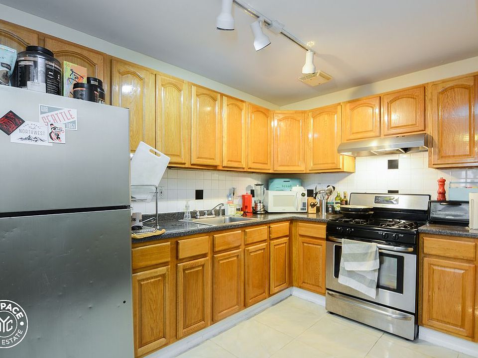 1st image of 608 Sterling Pl #1