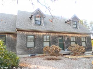 9 Ryans Way, Vineyard Haven, MA 02568