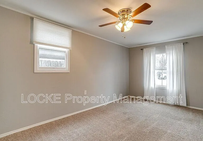 3024 8th Ave — Photo 4