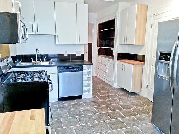 3rd image of 845 N Francisco Ave #1R