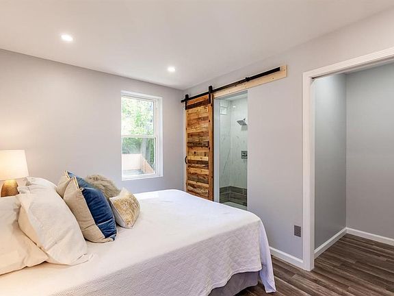 5th image of 2023 Fairfax Ave #3