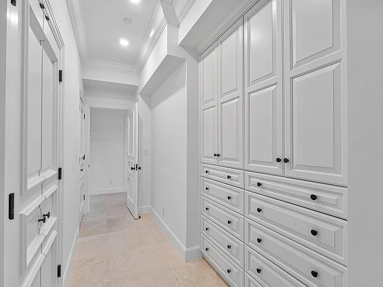 150 Bradley Pl #203 — Photo 14