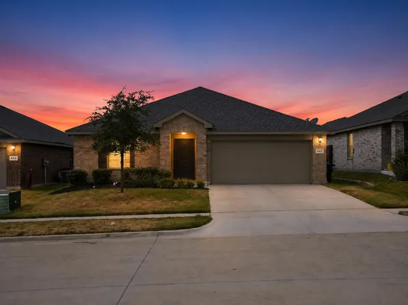 807 Wolf Creek Dr, Cleburne, TX 76033