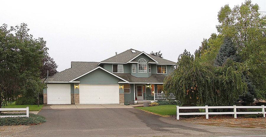1st image of 14918 E 32nd Ave