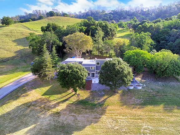 2nd image of 3449 Cantelow Rd