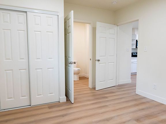 4th image of 15628 Esther St #3