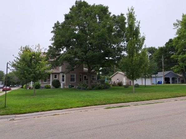 824 S 2nd Ave, Washington, IA 52353