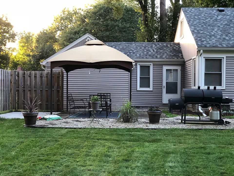 1st image of 25590 Strawberry Ln