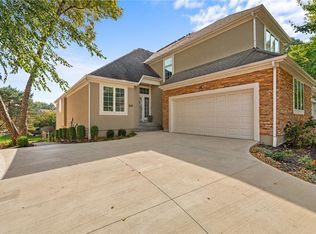 7027 W 129th Pl, Overland Park, KS 66213