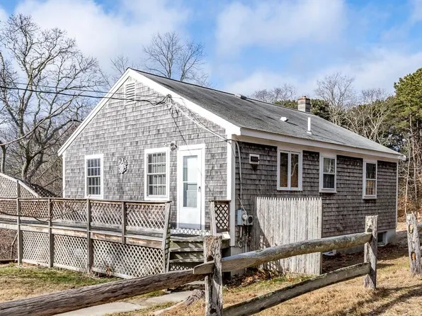 300 Old Wharf Road, Wellfleet, MA 02667