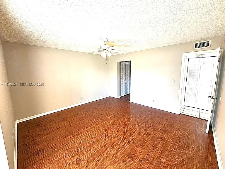 642 NW 13th St #310 — Photo 12