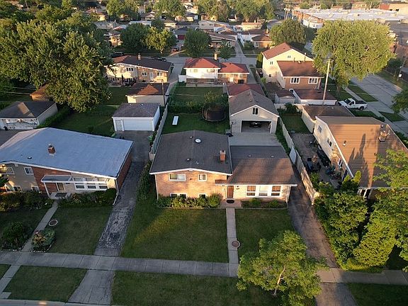 3rd image of 8907 Odell Ave