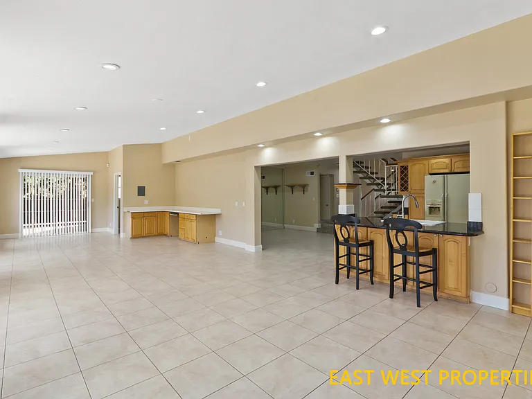 11186 Lavender Ave — Photo 17