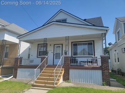 2394 Pulaski St, Hamtramck, MI, 48212