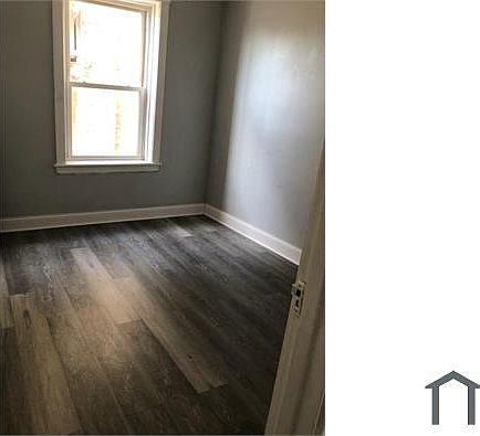 2nd image of 6206 N Francisco Ave #2