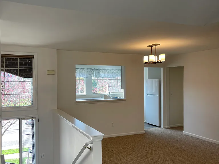 16713 Kensington Dr — Photo 14