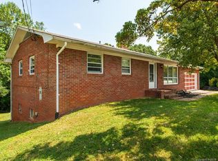 8 Wesley Branch Rd, Asheville, NC 28806