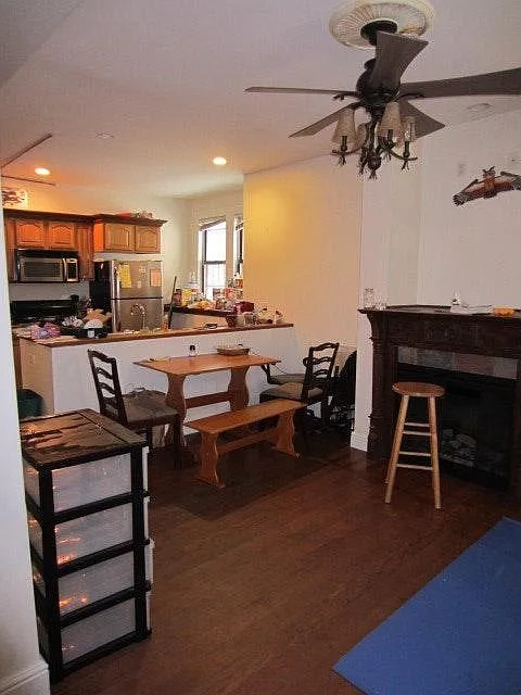 Building Photo - 804 Parker St #1