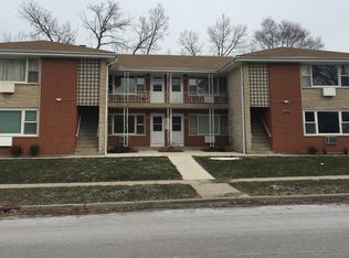 1560 Mark Ave APT 2, Elgin, IL 60123