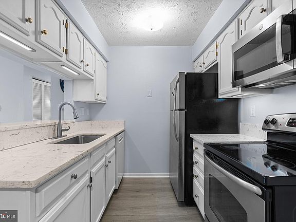 4th image of 6410 Green Field Rd Unit 1008