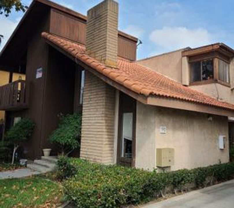 1st image of 392 Coronado Ave #12578327