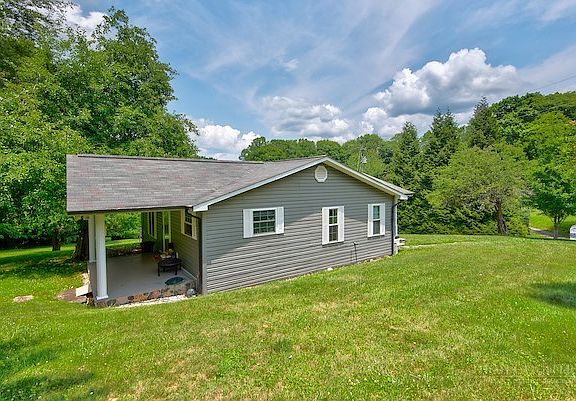 4th image of 685 Carl Eastridge Road
