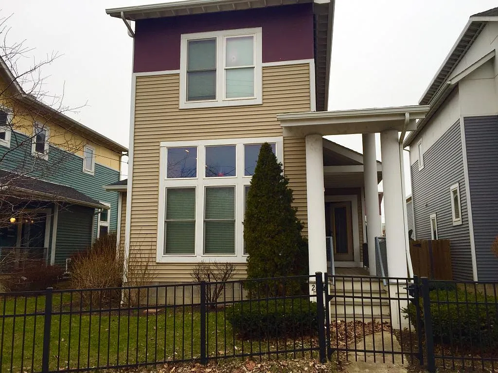 2208 Orchard Ave photo 1