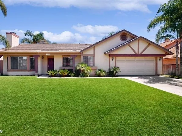 707 S Smoketree Ave, Bloomington, CA 92316