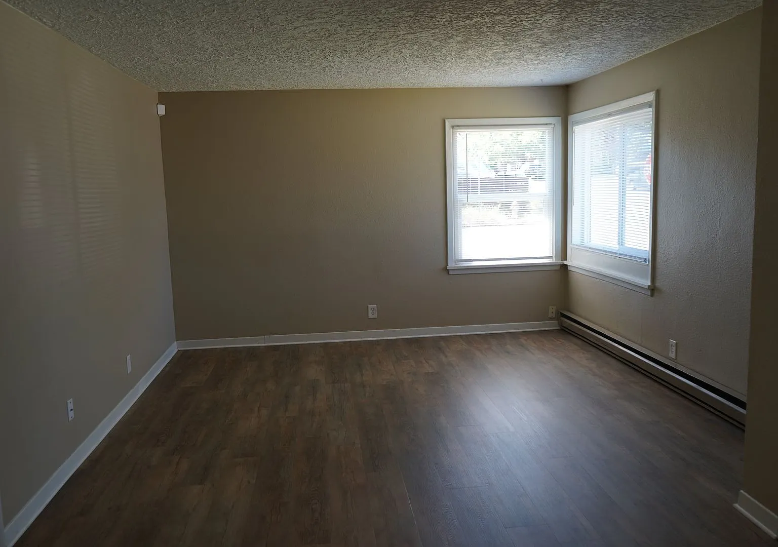 Charming Rose Village Home on Corner Lot for Lease - 2703 R ST — Photo 3
