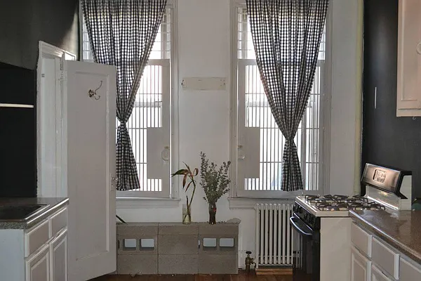 Rented by Loom Group | media 18