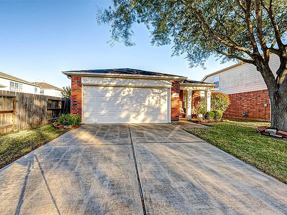 2nd image of 10607 Sugar Trace Dr