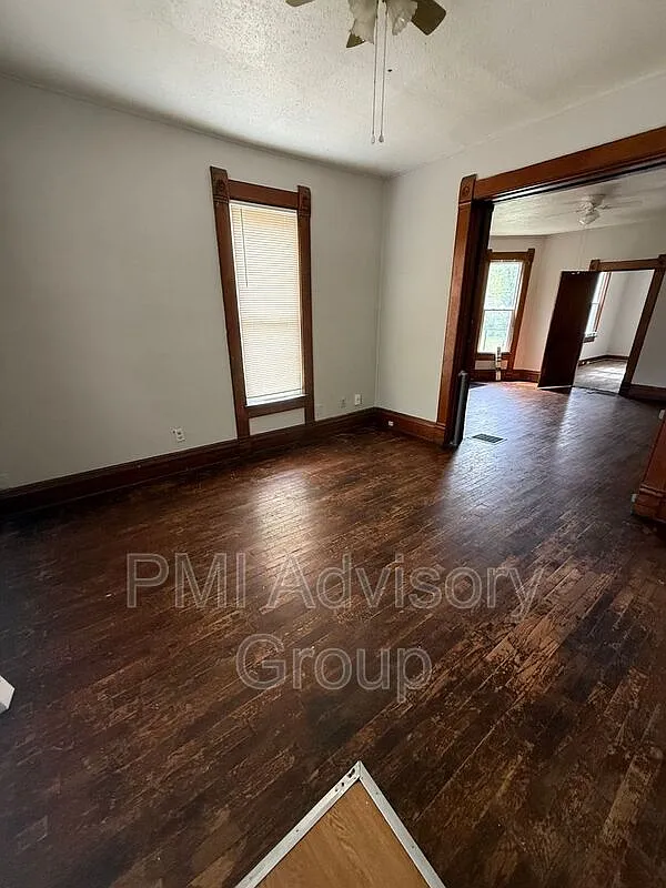 2 bed, 1.0 bath, 1116 sqft, $700 — Photo 3
