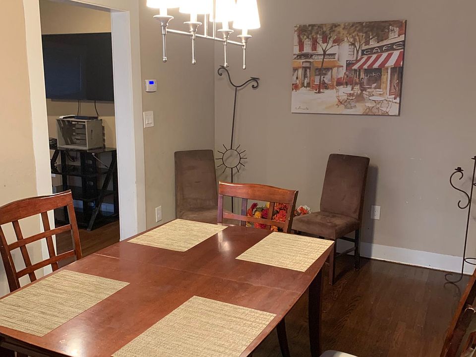 1st image of 326 Lamar St #2