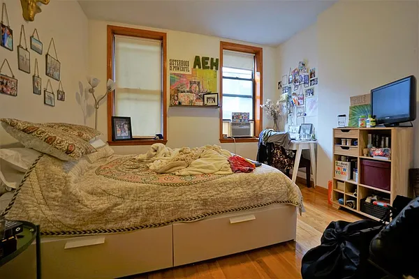 Rented by Compass | media 4