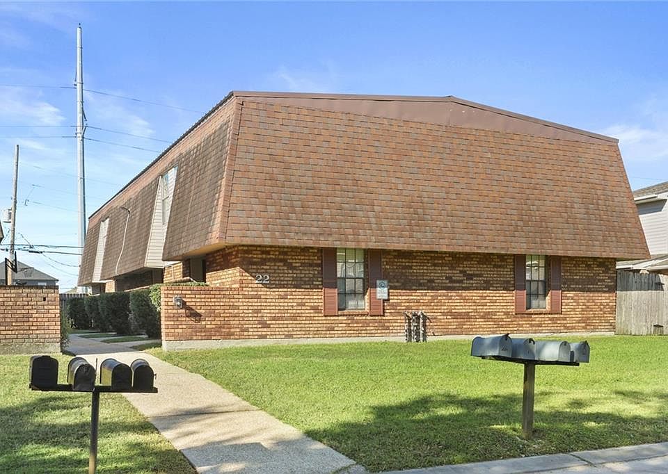 1st image of 22 Brandon Hall Dr