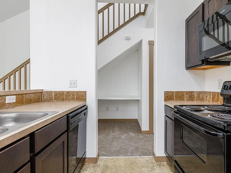 Highlands Townhomes — Photo 16