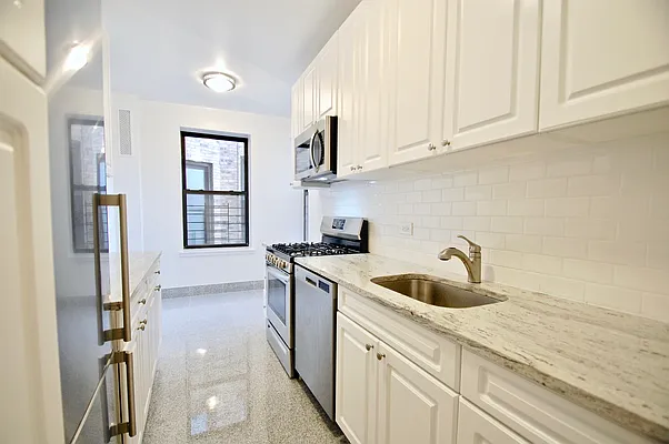 Rented by Bohemia Realty Group | media 22