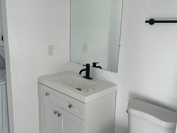 4th image of 1725 E Cambridge Ave #14038926