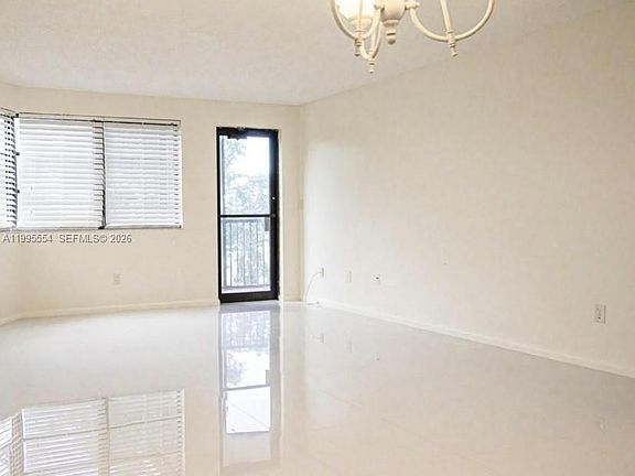 3rd image of 20850 San Simeon Way APT 408-5