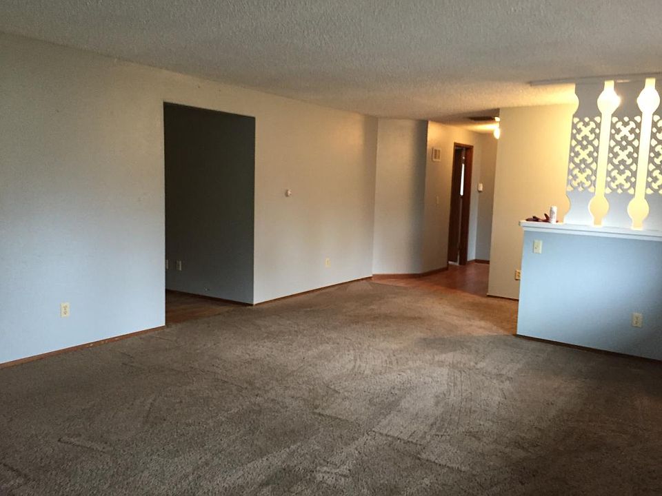 Living Room NOW has new flooring