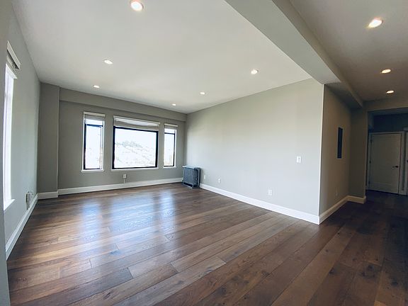 3rd image of 900 Chestnut St APT 602